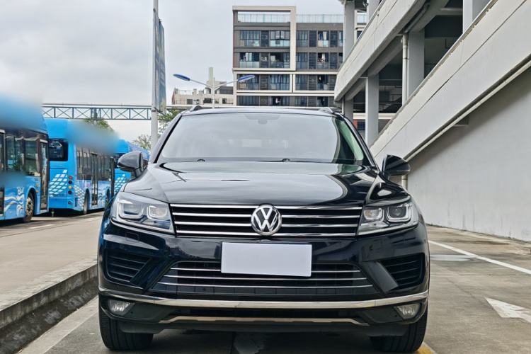 Used Volkswagen Touareg 2017 3.0 TSI Touareg Model Exterior 6