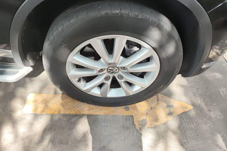 Used Volkswagen Touareg 2017 3.0 TSI Touareg Model Exterior 7