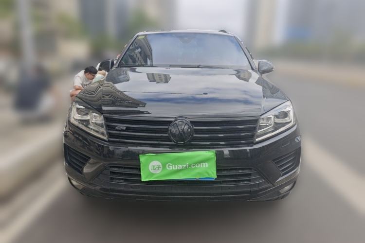 Used Volkswagen Touareg 2017 3.0 TSI Expedition Edition Front