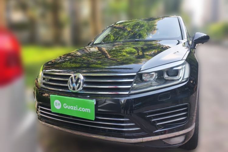 Used Volkswagen Touareg 2017 3.0 TSI Expedition Edition Front