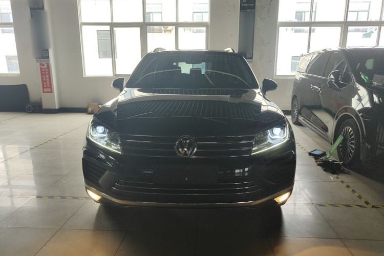 Used Volkswagen Touareg 2017 3.0 TSI Touareg Edition Front