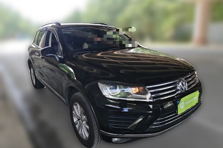 Used Volkswagen Touareg 2017 3.0 TSI Touareg Model Front Right 45 Deg