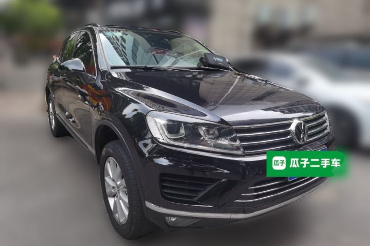 Used Volkswagen Touareg 2017 3.0 TSI Touareg Model Front Right 45 Deg