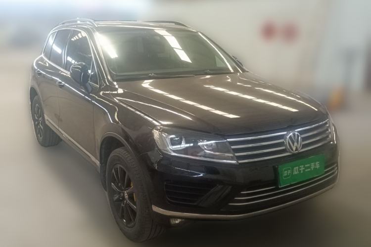 Used Volkswagen Touareg 2017 3.0 TSI Touareg Model Front Right 45 Deg