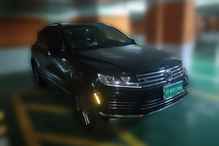 Used Volkswagen Touareg 2017 3.0 TSI Yuyue Model Front Right 45 Deg