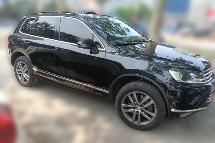 Used Volkswagen Touareg 2017 3.0 TSI Touareg Edition Front Right 45 Deg