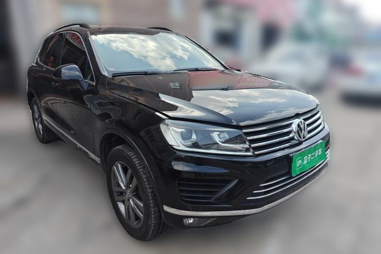 Used Volkswagen Touareg 2017 3.0 TSI Touareg Edition Front Right 45 Deg