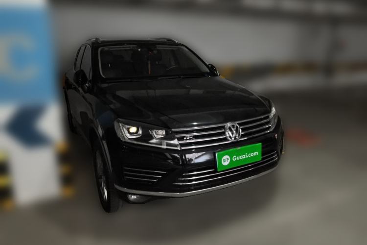 Used Volkswagen Touareg 2017 3.0 TSI Touareg Edition Front Right 45 Deg