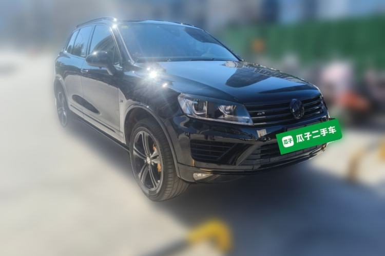 Used Volkswagen Touareg 2017 3.0 TSI Expedition Edition Front Right 45 Deg