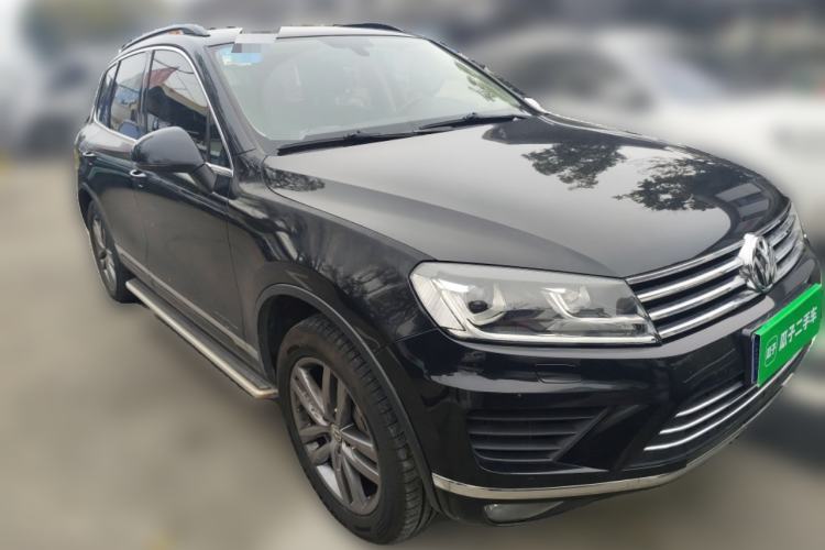 Used Volkswagen Touareg 2017 3.0 TSI Touareg Edition Front Right 45 Deg