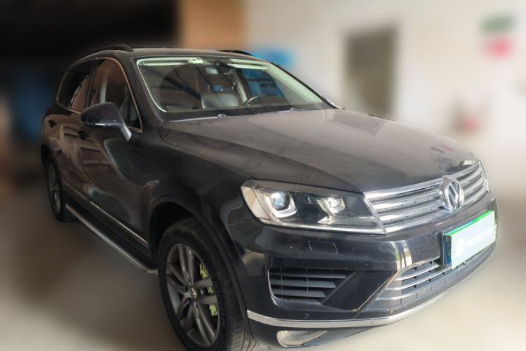 Used Volkswagen Touareg 2017 3.0 TSI Touareg Edition Front Right 45 Deg
