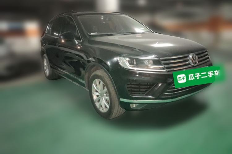 Used Volkswagen Touareg 2017 3.0 TSI Start Edition Front Right 45 Deg