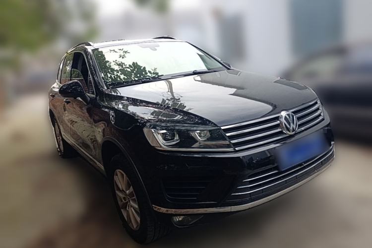 Used Volkswagen Touareg 2017 3.0 TSI Touareg Model Front Right 45 Deg