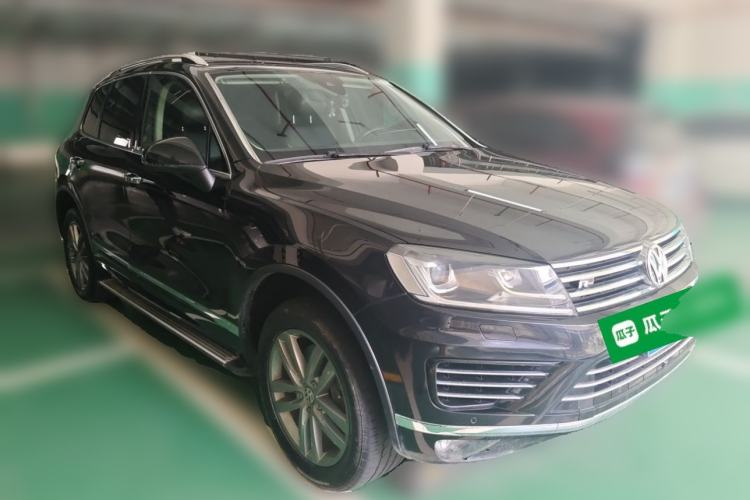 Used Volkswagen Touareg 2017 3.0 TSI Touareg Model Front Right 45 Deg