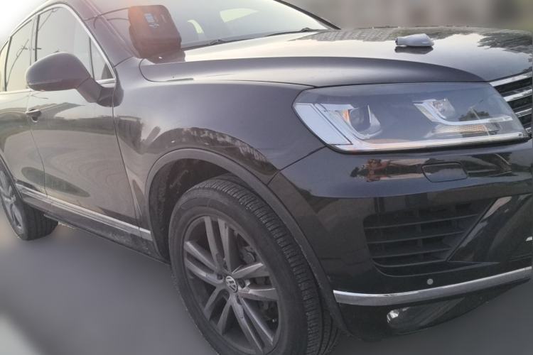 Used Volkswagen Touareg 2017 3.0 TSI Touareg Edition Front Right 45 Deg