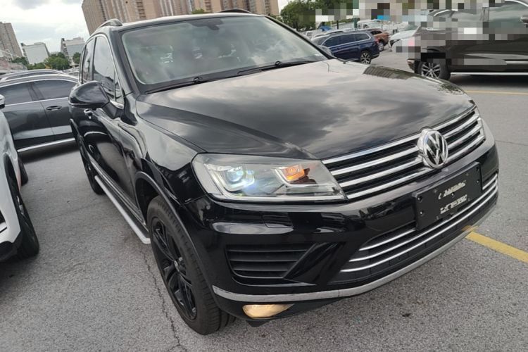 Used Volkswagen Touareg 2017 3.0 TSI Touareg Edition Front Right 45 Deg