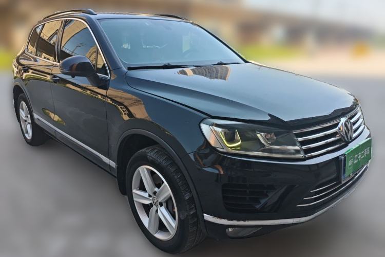 Used Volkswagen Touareg 2017 3.0 TSI Touareg Edition Front Right 45 Deg