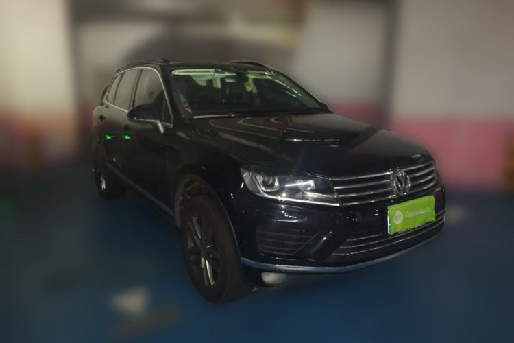 Used Volkswagen Touareg 2017 3.0 TSI Touareg Edition Front Right 45 Deg