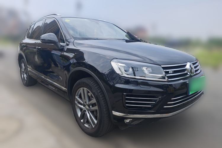Used Volkswagen Touareg 2017 3.0 TSI Touareg Edition Front Right 45 Deg