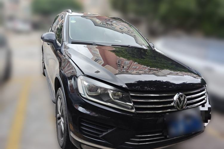 Used Volkswagen Touareg 2017 3.0 TSI Touareg Edition Front Right 45 Deg