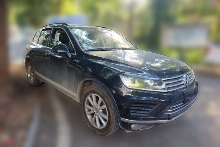 Used Volkswagen Touareg 2017 3.0 TSI Touareg Model Front Right 45 Deg