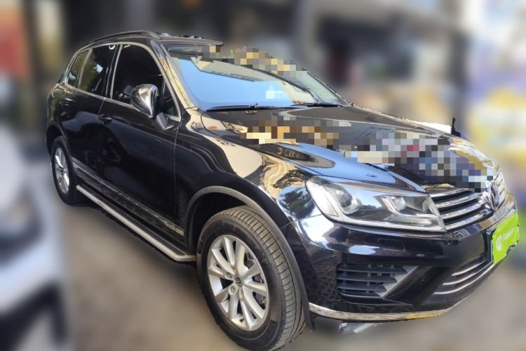 Used Volkswagen Touareg 2017 3.0 TSI Touareg Model Front Right 45 Deg