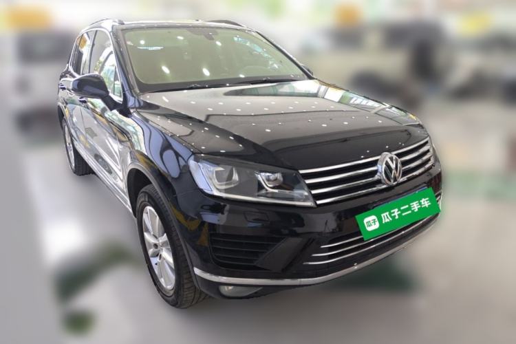 Used Volkswagen Touareg 2017 3.0 TSI Touareg Model Front Right 45 Deg