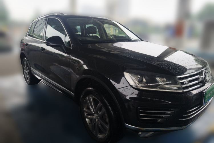 Used Volkswagen Touareg 2017 3.0 TSI Touareg Edition Front Right 45 Deg