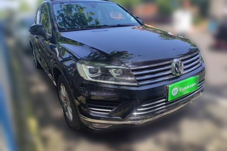 Used Volkswagen Touareg 2017 3.0 TSI Touareg Model Front Right 45 Deg