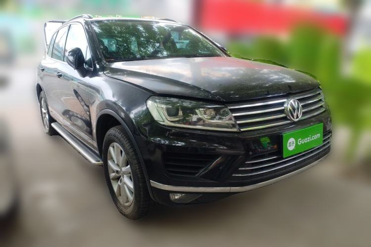 Used Volkswagen Touareg 2017 3.0 TSI Touareg Model Front Right 45 Deg