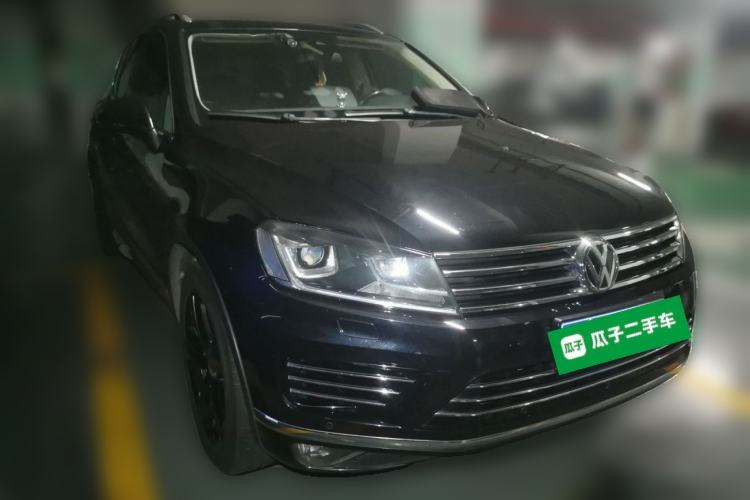 Used Volkswagen Touareg 2017 3.0 TSI Executive Edition Front Right 45 Deg