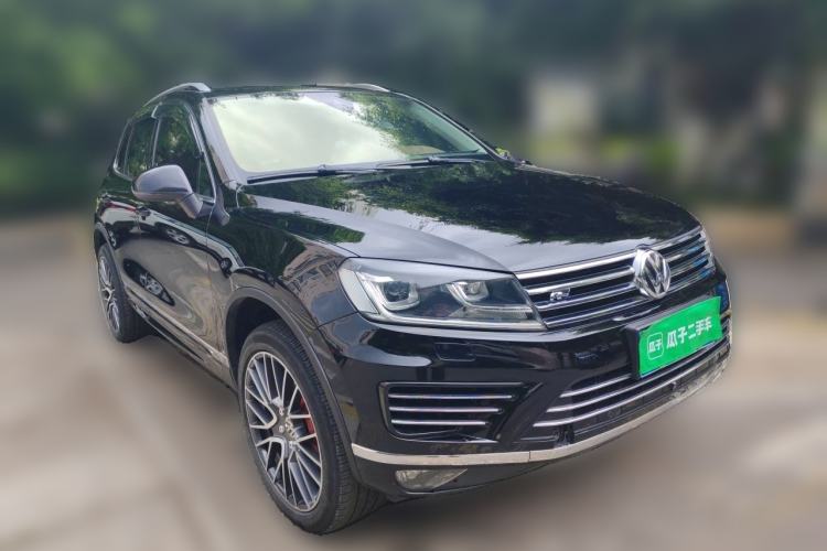 Used Volkswagen Touareg 2017 3.0 TSI Yuyue Model Front Right 45 Deg