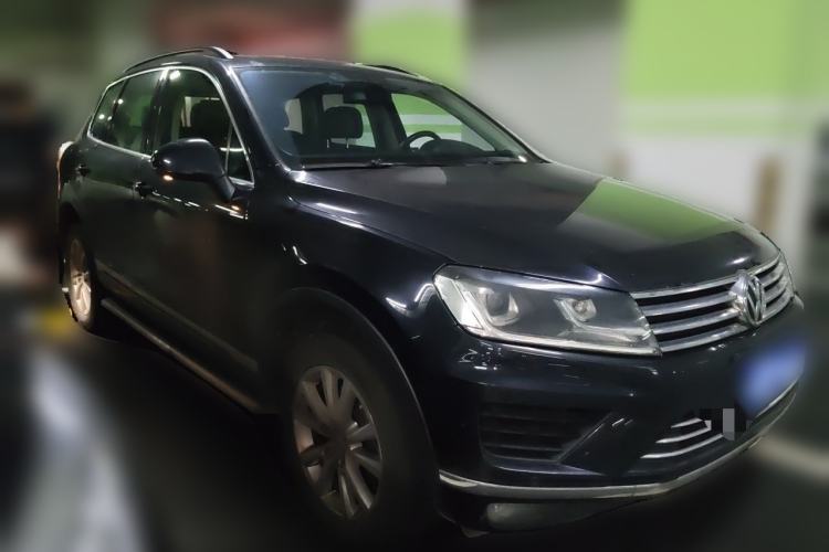 Used Volkswagen Touareg 2017 3.0 TSI Touareg Model Front Right 45 Deg