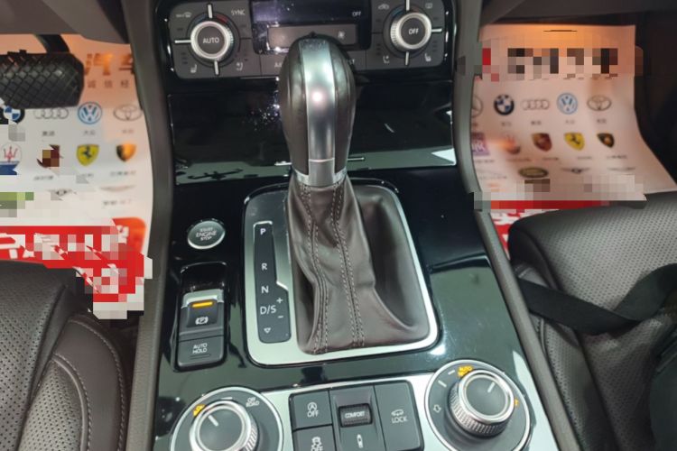 Used Volkswagen Touareg 2017 3.0 TSI Touareg Model Gear Lever