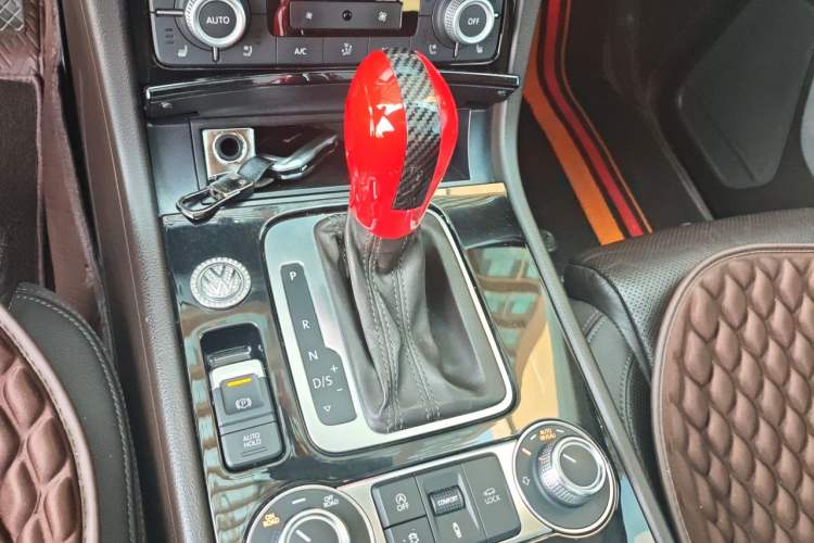 Used Volkswagen Touareg 2017 3.0 TSI Touareg Edition Gear Lever