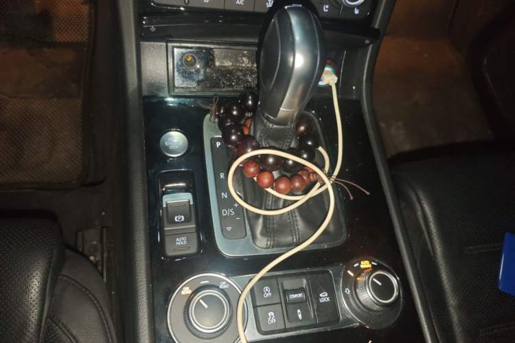 Used Volkswagen Touareg 2017 3.0 TSI Touareg Edition Gear Lever