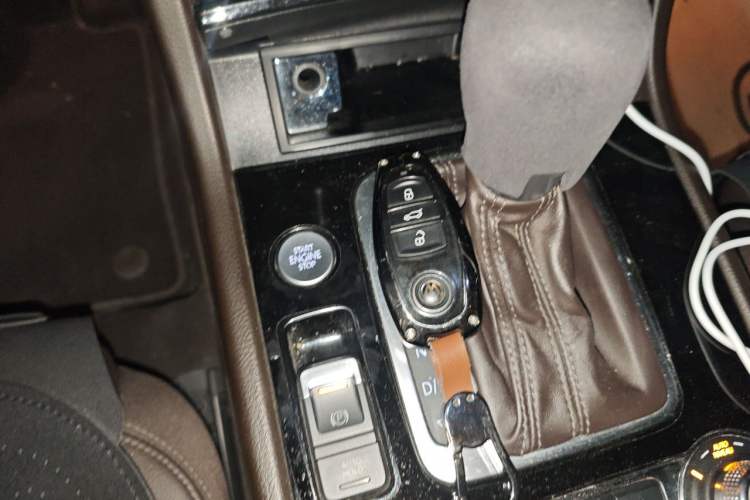 Used Volkswagen Touareg 2017 3.0 TSI Touareg Edition Gear Lever