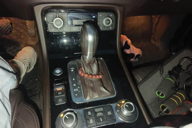 Used Volkswagen Touareg 2017 3.0 TSI Touareg Edition Gear Lever