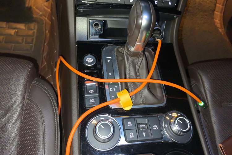 Used Volkswagen Touareg 2017 3.0 TSI Touareg Edition Gear Lever