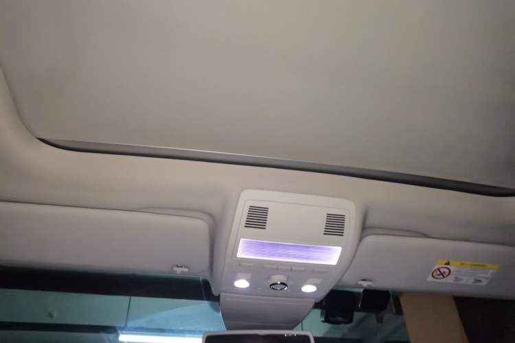 Used Volkswagen Touareg 2017 3.0 TSI Yuyue Model Headliner