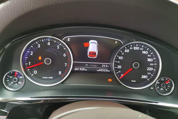 Used Volkswagen Touareg 2017 3.0 TSI Touareg Model Instrument Cluster