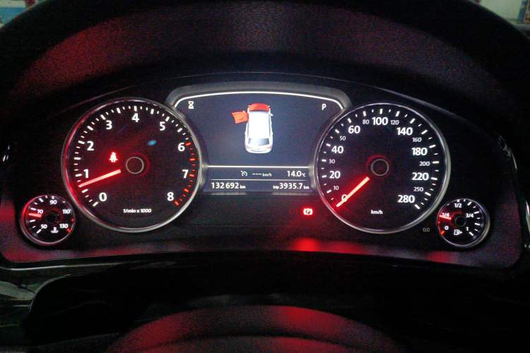 Used Volkswagen Touareg 2017 3.0 TSI Touareg Model Instrument Cluster
