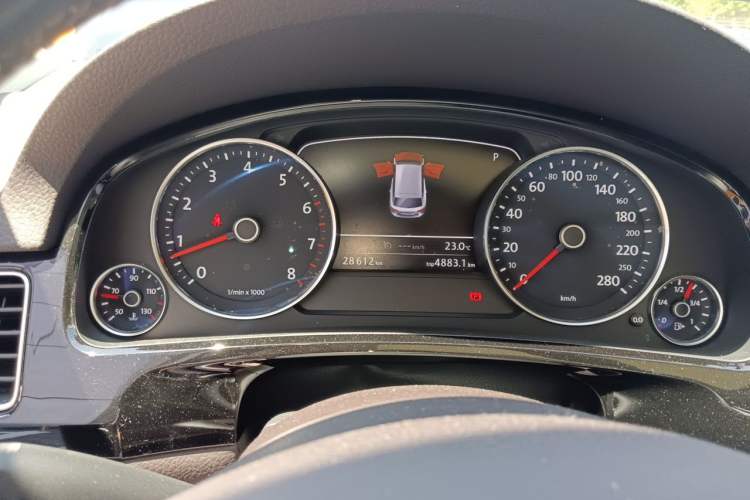 Used Volkswagen Touareg 2017 3.0 TSI Touareg Edition Instrument Cluster