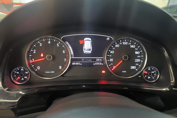 Used Volkswagen Touareg 2017 3.0 TSI Touareg Edition Instrument Cluster