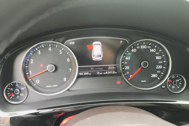 Used Volkswagen Touareg 2017 3.0 TSI Touareg Edition Instrument Cluster