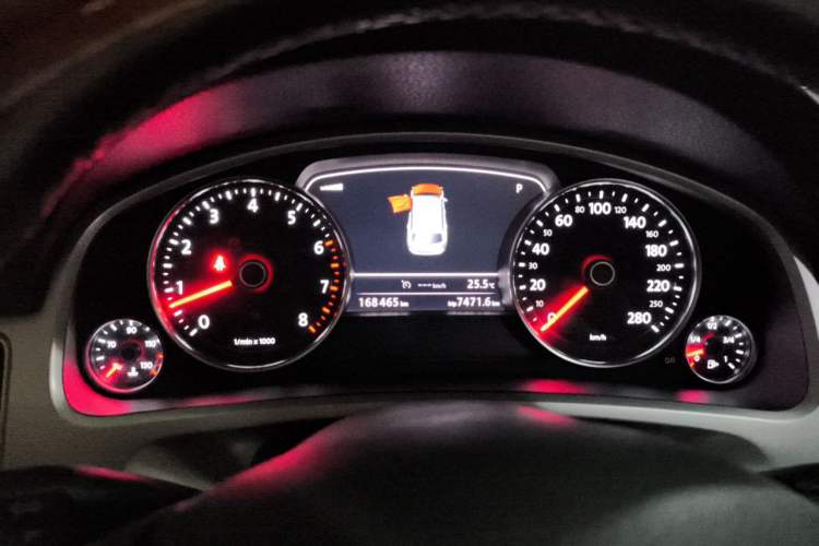 Used Volkswagen Touareg 2017 3.0 TSI Touareg Edition Instrument Cluster