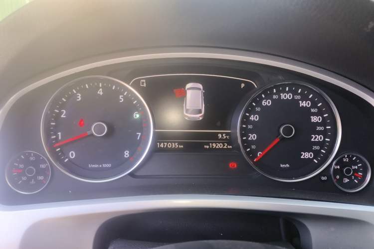 Used Volkswagen Touareg 2017 3.0 TSI Expedition Edition Instrument Cluster