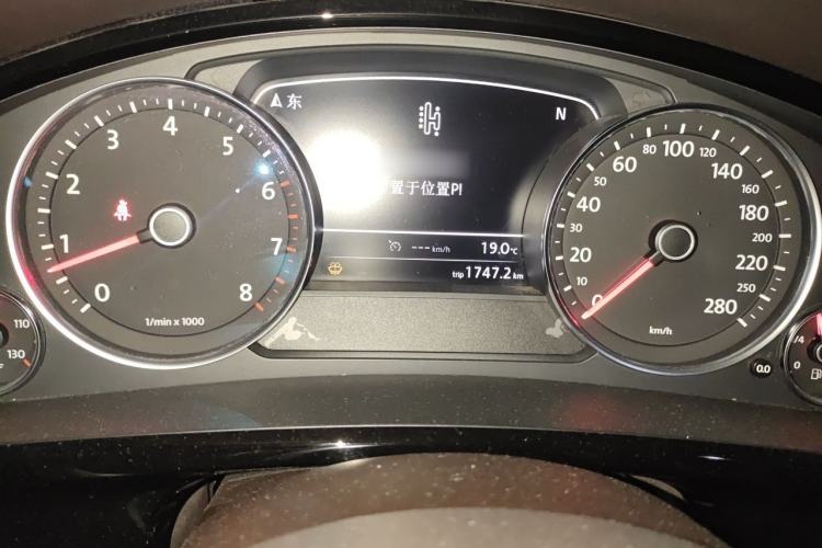 Used Volkswagen Touareg 2017 3.0 TSI Touareg Edition Instrument Cluster