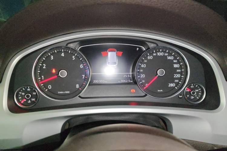 Used Volkswagen Touareg 2017 3.0 TSI Yuyue Model Instrument Cluster