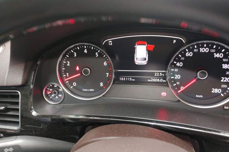 Used Volkswagen Touareg 2017 3.0 TSI Touareg Edition Instrument Cluster